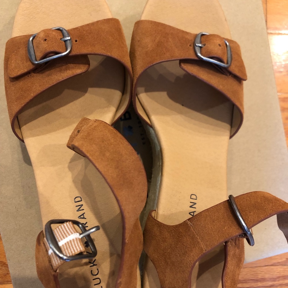 Lucky Brand Tan Wedges (Sandals)